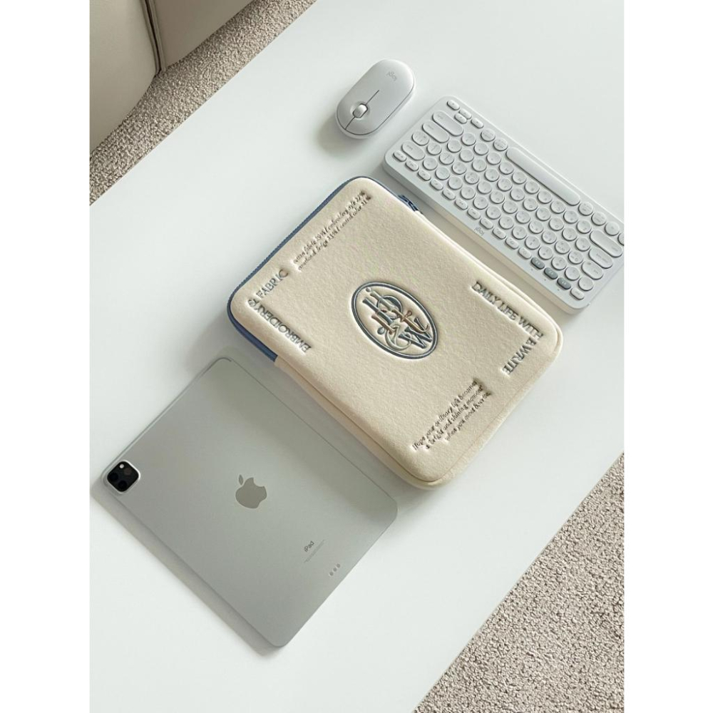 ʜᴀʀᴜᴅᴀɪʟʏ🌙  預購｜b.write 刺繡 電腦收納包 平板保護包 電腦包-細節圖9