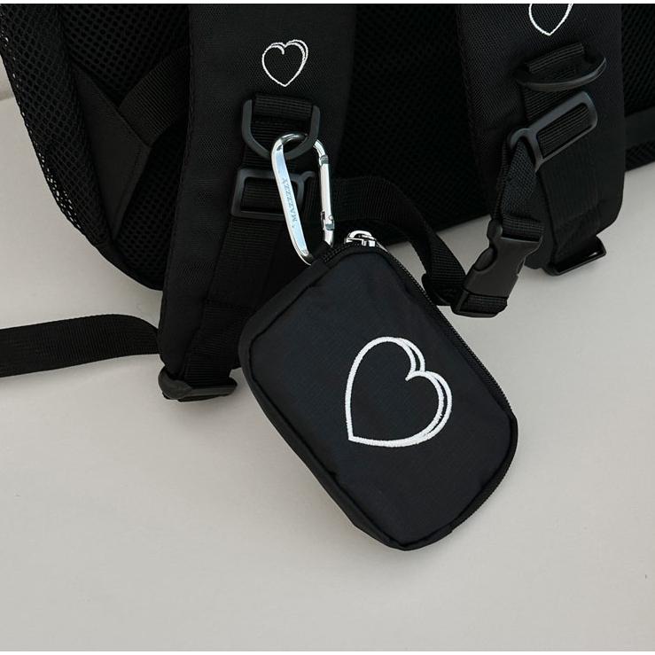 ʜᴀʀᴜᴅᴀɪʟʏ🌙 現貨｜MAZZZZY Signature Heart 愛心logo零錢包 布料卡片收納包 小物收納-細節圖2