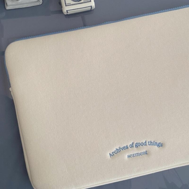 ʜᴀʀᴜᴅᴀɪʟʏ🌙  部分有貨｜韓國文創 簡約藍色 電腦包 平板包-細節圖6