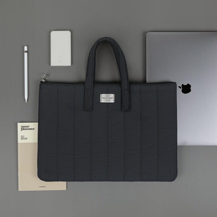 ʜᴀʀᴜᴅᴀɪʟʏ🌙  預購｜Livework Comfy Cozy 直線車棉【13吋筆電包】【15吋筆電包】提把筆電包-細節圖2