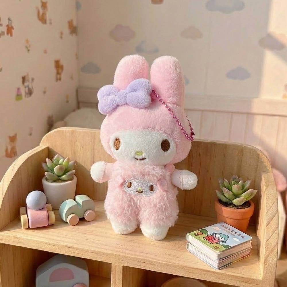 ʜᴀʀᴜᴅᴀɪʟʏ🌙  預購｜Sanrio Doll Keyring 三麗鷗 吊帶褲造型娃娃吊飾  吊帶褲娃娃鑰匙圈-規格圖7