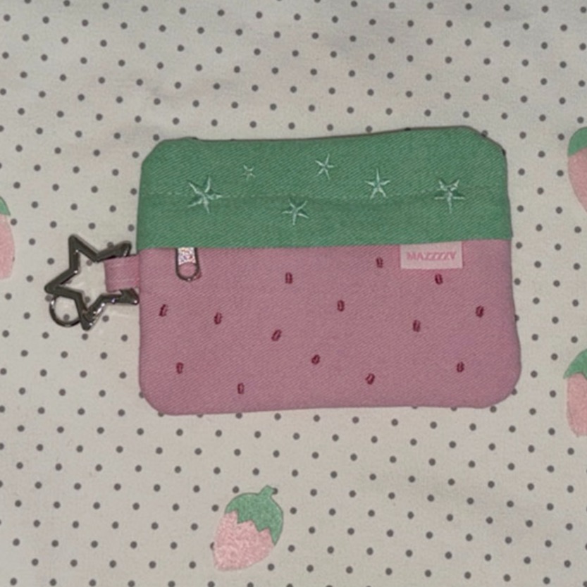 ʜᴀʀᴜᴅᴀɪʟʏ🌙 預購｜Mazzzzy Strawberry cardwallet 草莓星星收納包 草莓星星卡片包-細節圖2