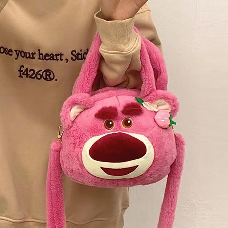 現貨超快速發貨🔥🔥可愛草莓熊毛絨卡通玩偶手提包女時尚新潮時尚軟萌少女斜挎包-細節圖2