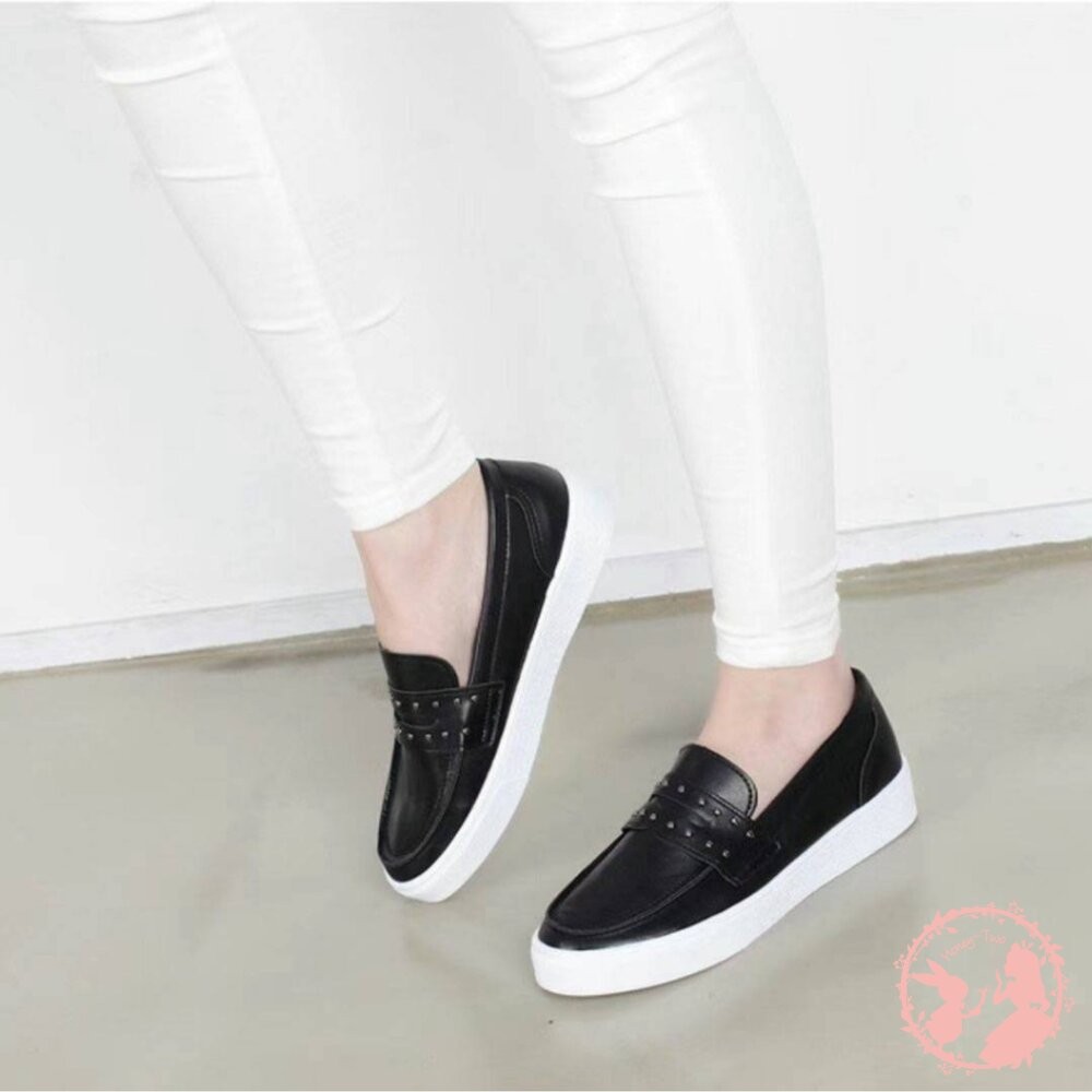 【零碼出清】韓國新款 百搭金屬鉚釘樂福鞋 23.5CM 黑色-細節圖3