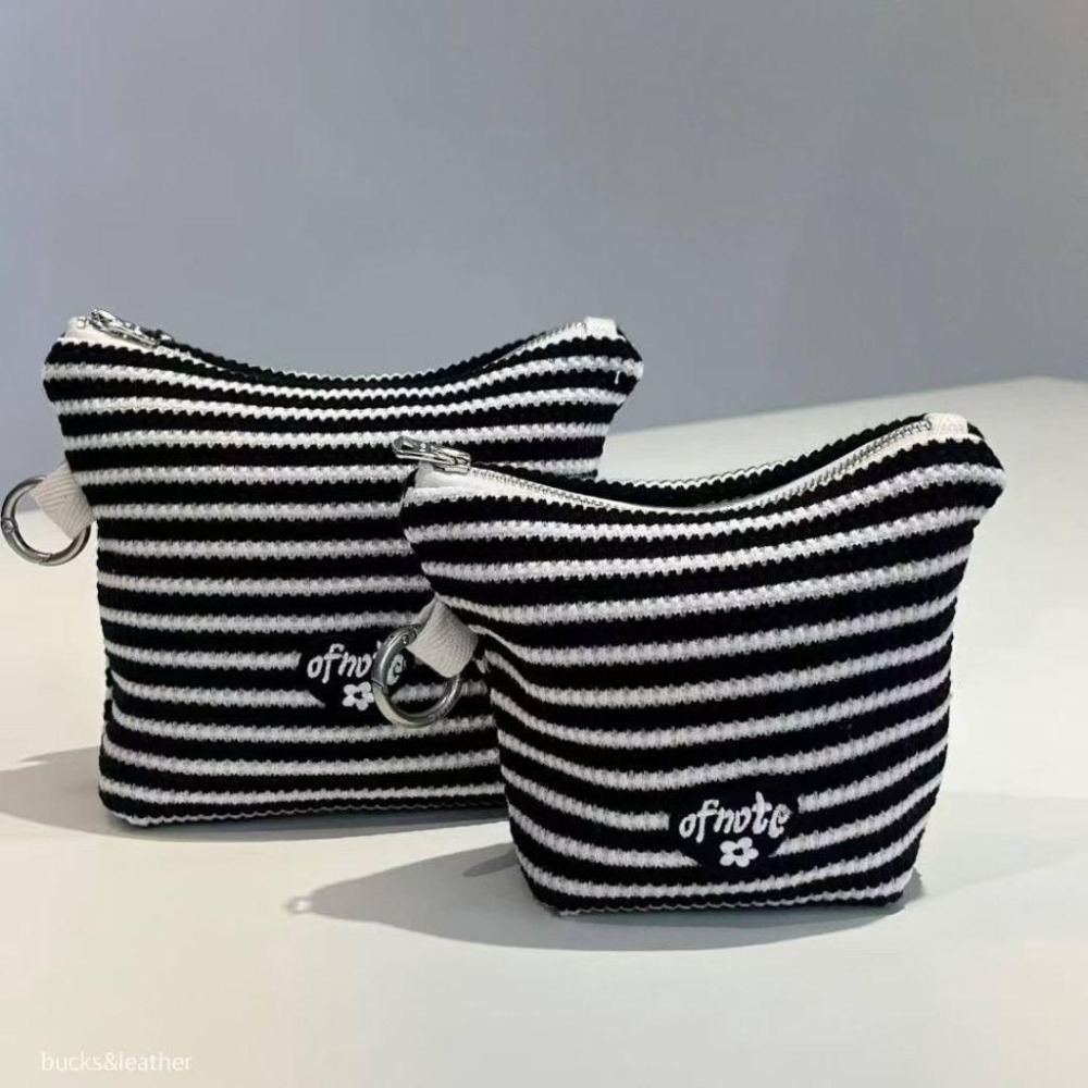 ｜現貨｜🇰🇷正韓東大門bucks & leather/of note 條紋針織拉鍊小包 化妝包（大）韓國收納-細節圖2