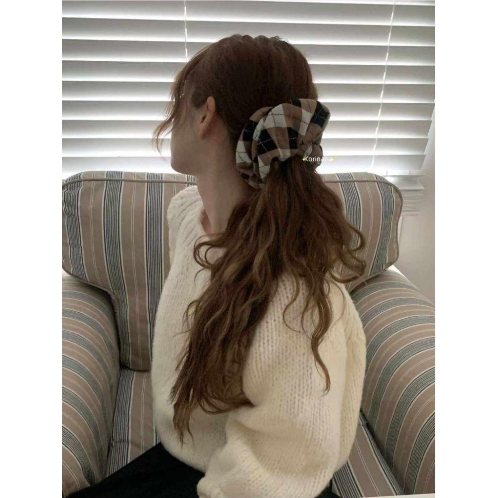 ✨️Korinana🇰🇷正韓東大門Earlobe｜秋冬新品預購｜絨感文青學院風格紋大腸髮圈（2色）韓國流行髮飾 溫柔歐膩-細節圖2