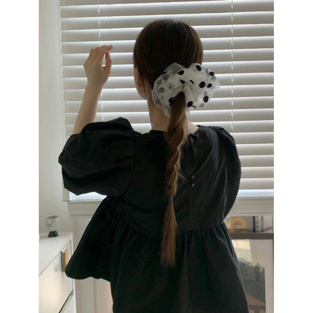 ✨️Korinana🇰🇷正韓東大門Earlobe｜現貨+預購｜波點透明紗大腸髮圈（白／黑） 韓國流行髮飾代購 時尚歐膩-細節圖5