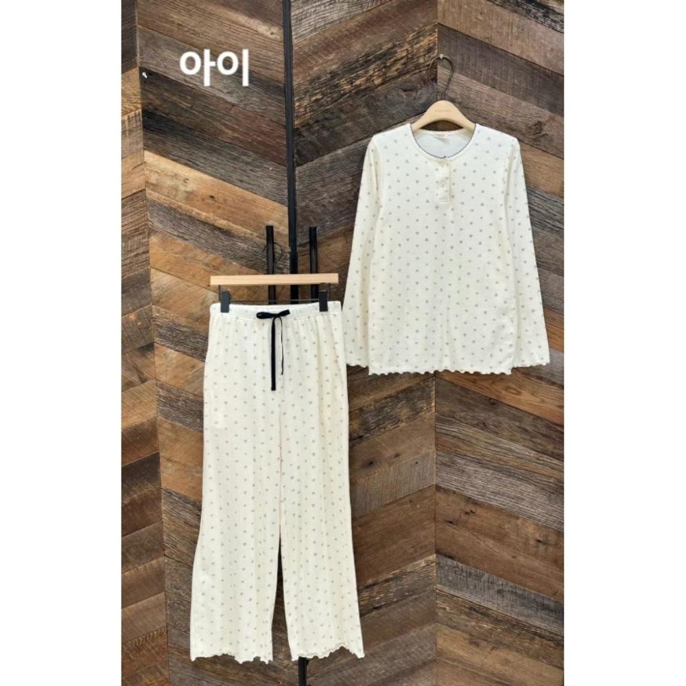 ✨️Korinana🇰🇷正韓東大門koznok高質感睡衣代購｜現貨｜韓國碎花木耳滾邊棉質2件式睡衣／居家＆服（米底紫花）-細節圖2