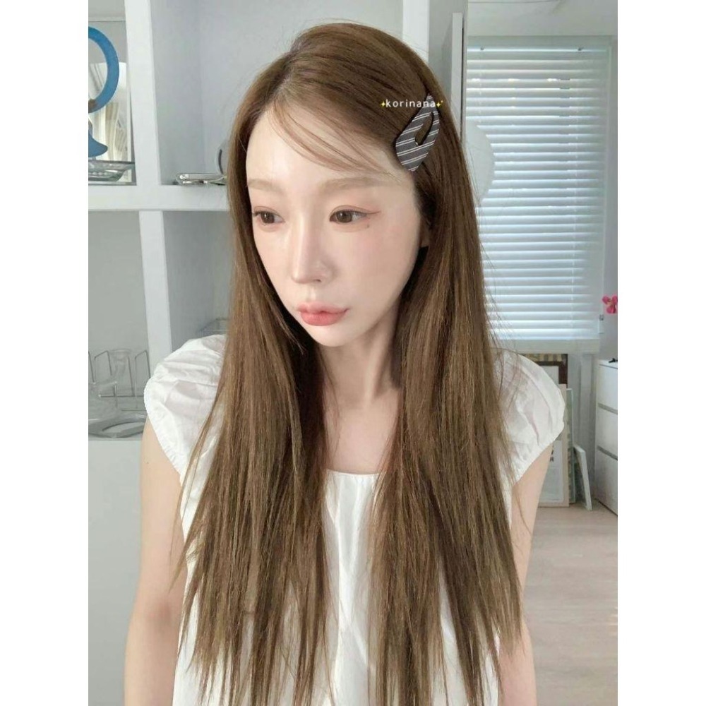 ✨️Korinana🇰🇷正韓東大門Earlobe｜現貨+預購｜斜條紋髮夾（杏／黑／綠／藍）韓國流行髮飾代購 超會穿搭歐膩-細節圖5