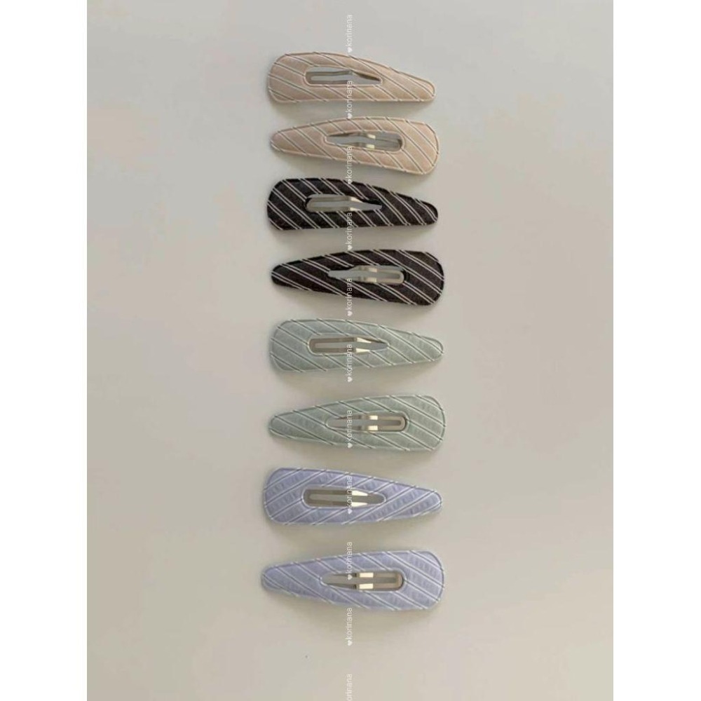 ✨️Korinana🇰🇷正韓東大門Earlobe｜現貨+預購｜斜條紋髮夾（杏／黑／綠／藍）韓國流行髮飾代購 超會穿搭歐膩-細節圖7