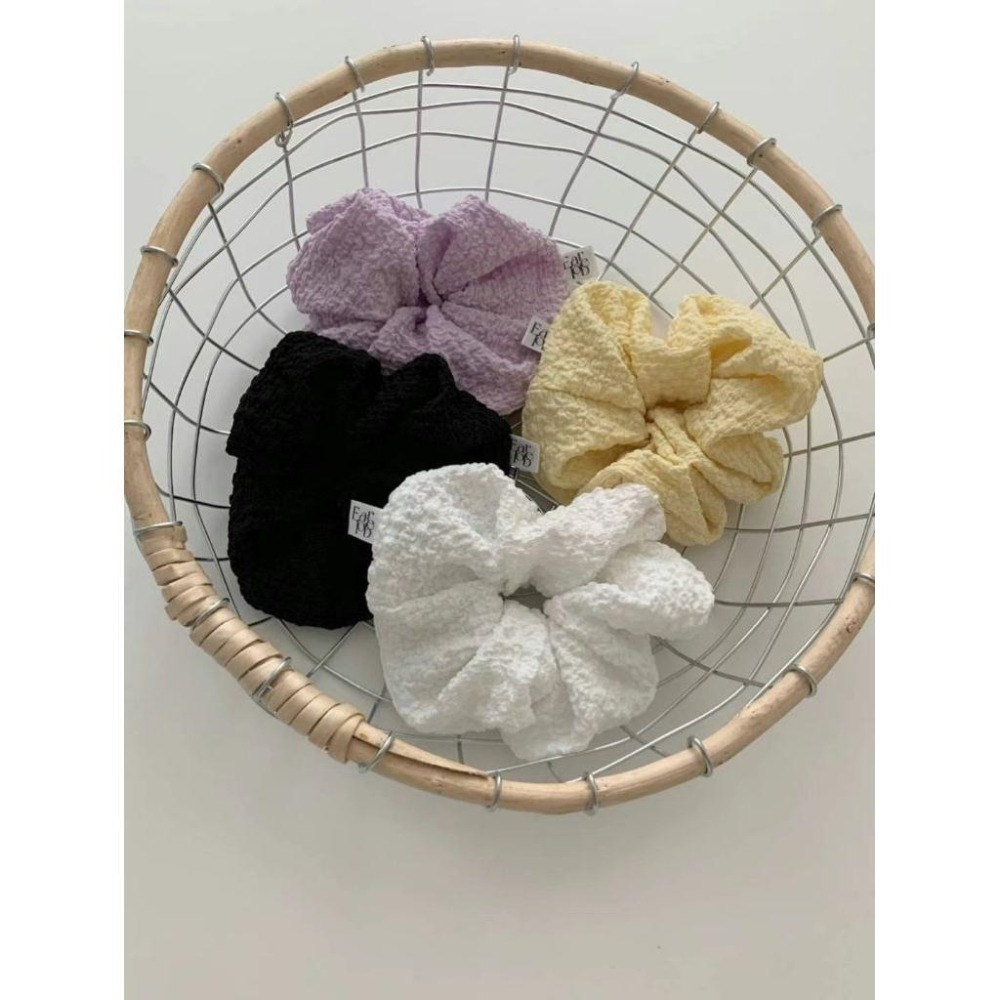 ✨️Korinana🇰🇷正韓東大門Earlobe｜現貨+預購｜百搭皺皺雪紡大腸圈（白／黃／紫／黑）韓國流行髮飾代購-細節圖3