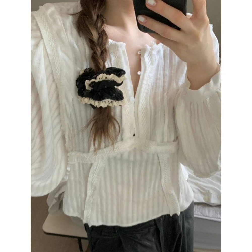 ✨️Korinana🇰🇷正韓東大門Earlobe｜現貨+預購｜蕾絲滾邊碎花大腸髮圈（米／咖／黑） 韓國流行髮飾代購-細節圖5