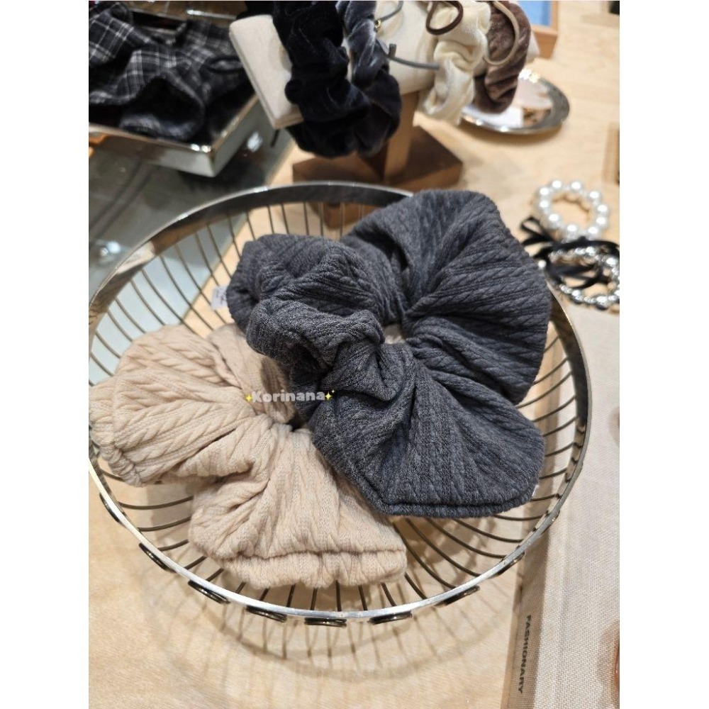 ✨️Korinana🇰🇷正韓東大門Earlobe｜秋冬新品現貨+預購｜軟軟麻花針織大腸髮圈（3色）韓國流行髮飾代購-細節圖3