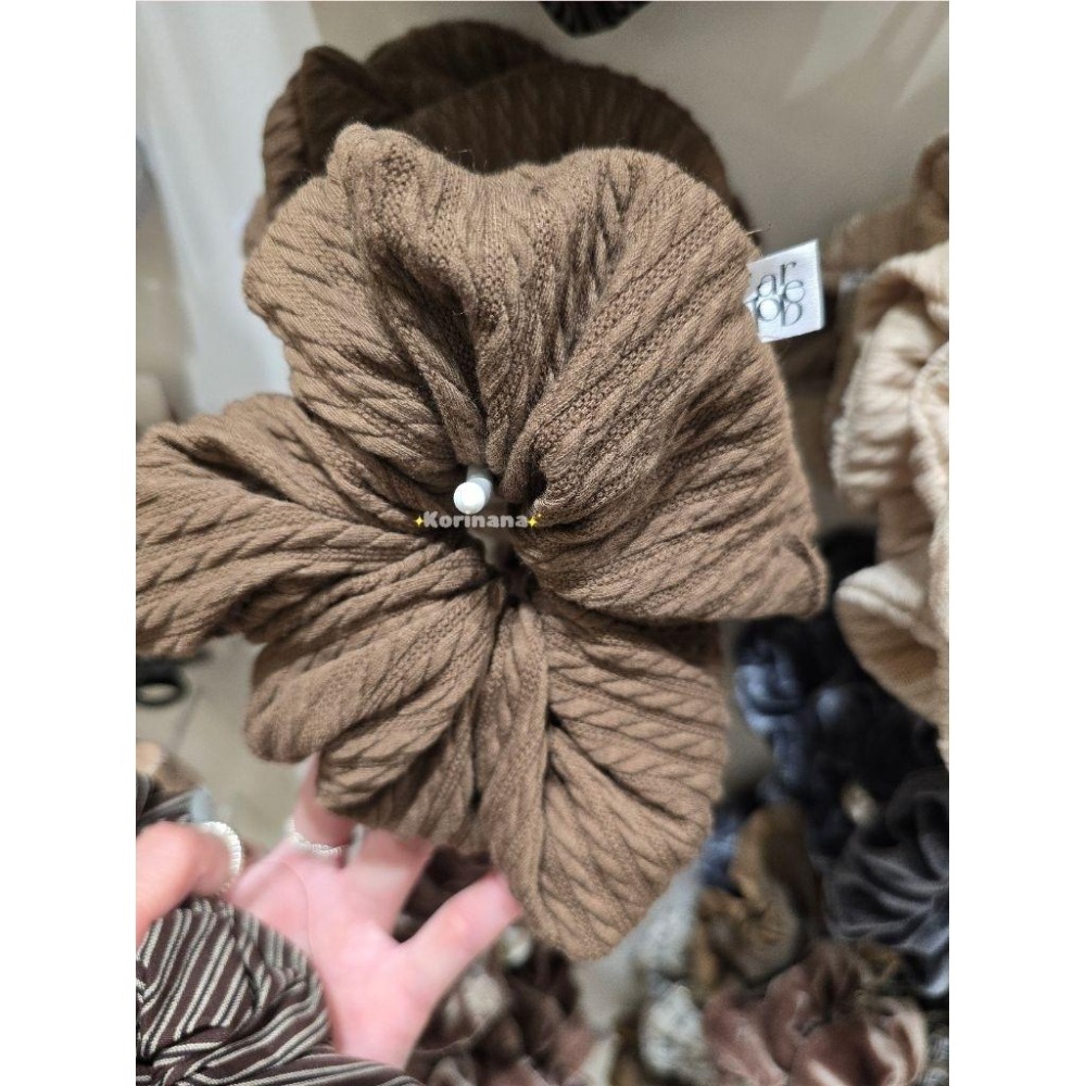 ✨️Korinana🇰🇷正韓東大門Earlobe｜秋冬新品現貨+預購｜軟軟麻花針織大腸髮圈（3色）韓國流行髮飾代購-細節圖4