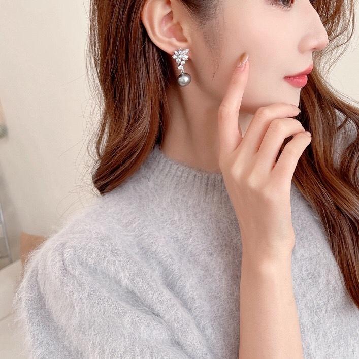 《真愛鍊Cherish》微鑲鋯石花朵貝珠高級耳環  耳針銀針鋯石組合成花朵 精工耳環-細節圖3