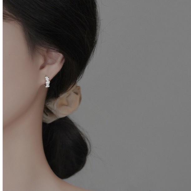 《真愛鍊Cherish 》S925通體純銀耳扣梅花耳圈耳環 三朵花各有一顆鋯石 銀樓銀飾-細節圖5