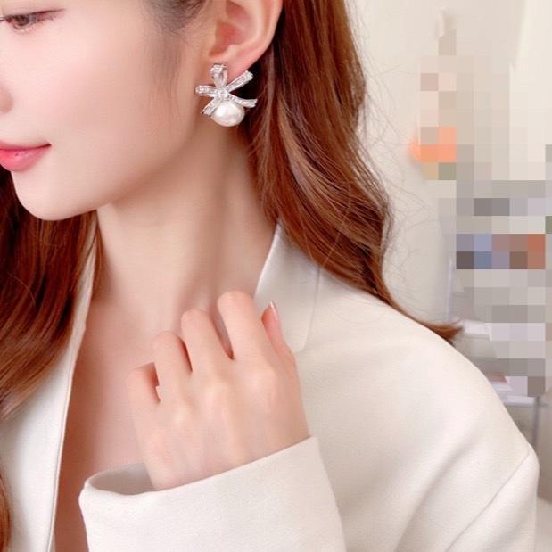 《真愛鍊Cherish》微鑲精工耳環 蝴蝶結方形的鋯石 高級閃亮鋯石鑲嵌 耳針S925銀針 銀樓飾品-細節圖3