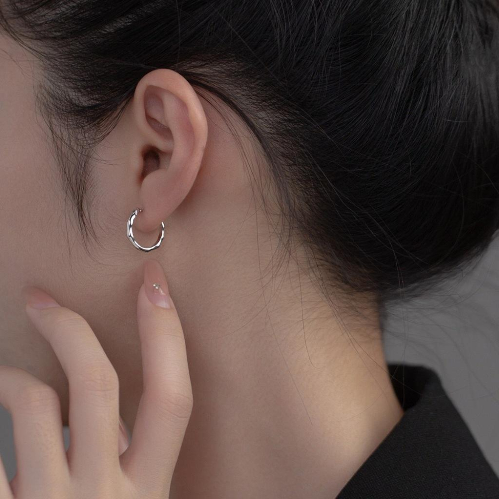 《真愛鍊Cherish 》S925通體純銀耳扣耳環 波浪厚實切面時尚設計 耳圈圈圈耳環 通體純銀耳圈 銀樓銀飾-細節圖3