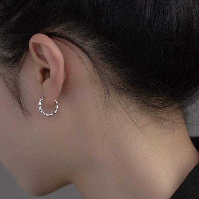 《真愛鍊Cherish 》S925通體純銀耳扣耳環 波浪厚實切面時尚設計 耳圈圈圈耳環 通體純銀耳圈 銀樓銀飾-細節圖6