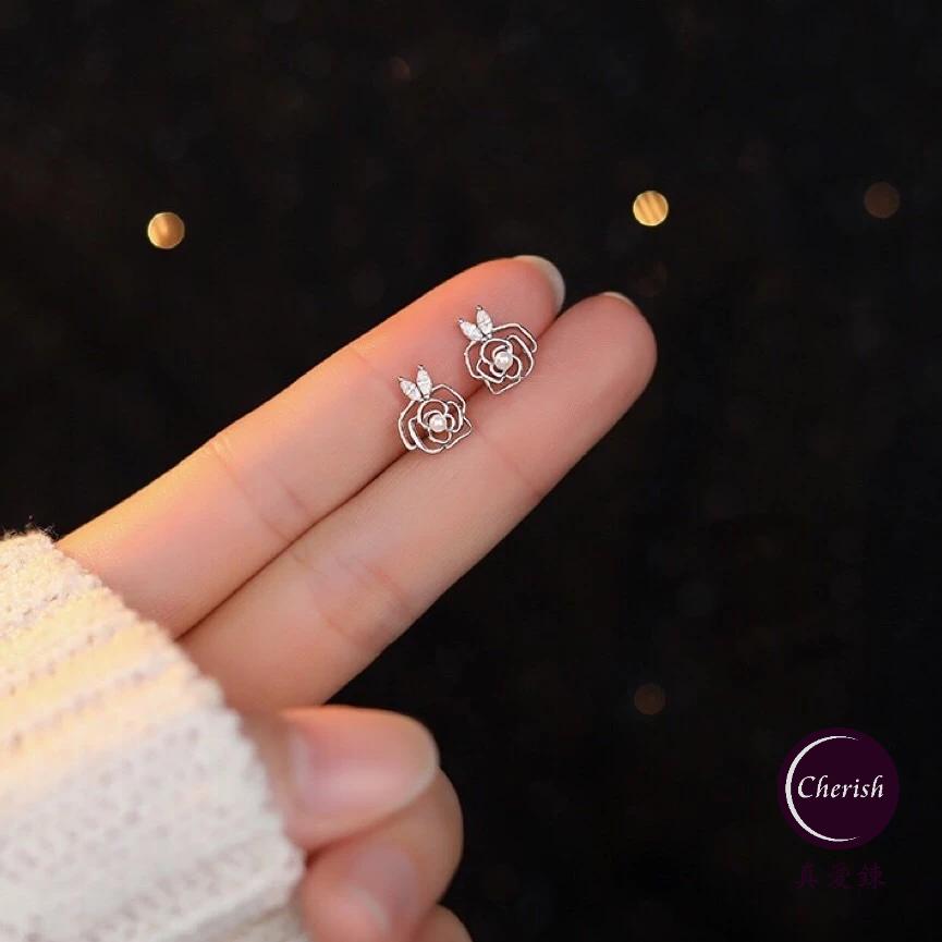 《真愛鍊Cherish 》S999通體足銀純銀耳環 微鑲鋯石山茶花造型鏤空氣質設計 銀樓銀飾-細節圖2