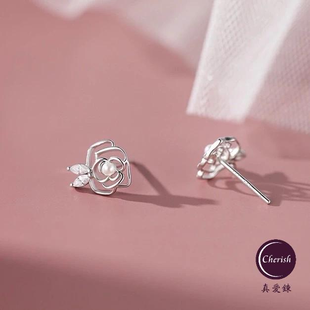《真愛鍊Cherish 》S999通體足銀純銀耳環 微鑲鋯石山茶花造型鏤空氣質設計 銀樓銀飾-細節圖5