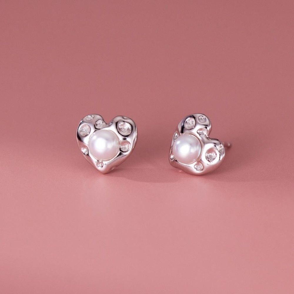 《真愛鍊Cherish 》S925通體純銀耳環 愛心樣式鑲嵌貝珠鋯石獨特設計 精緻時尚 優雅銀飾銀樓-細節圖3