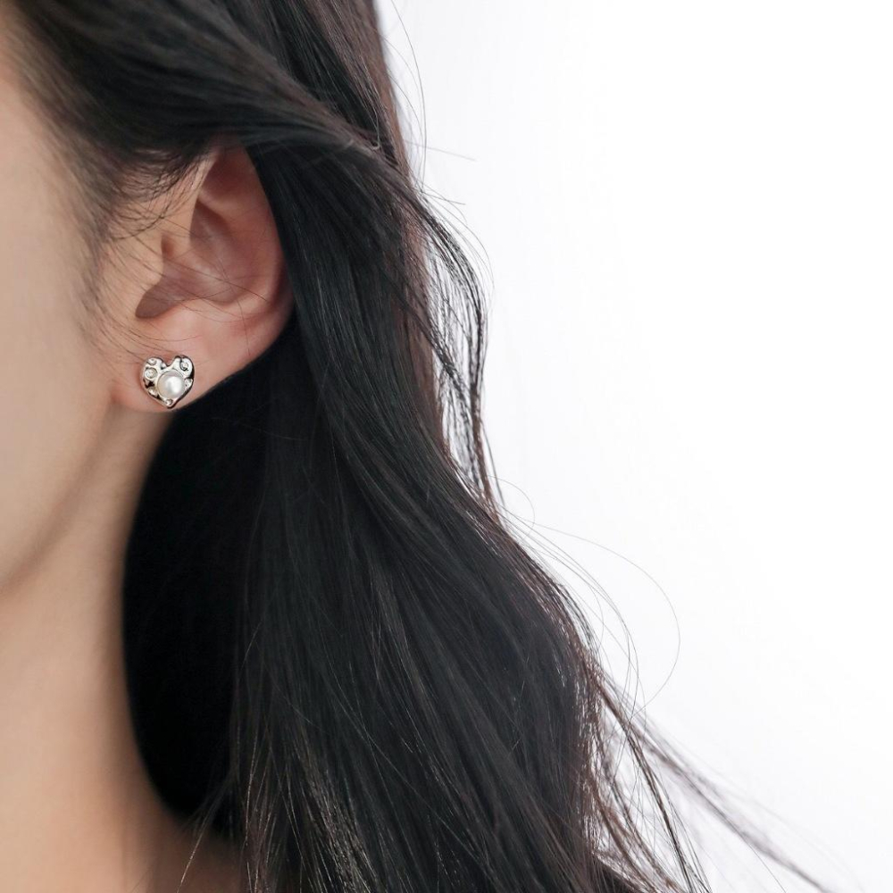 《真愛鍊Cherish 》S925通體純銀耳環 愛心樣式鑲嵌貝珠鋯石獨特設計 精緻時尚 優雅銀飾銀樓-細節圖5