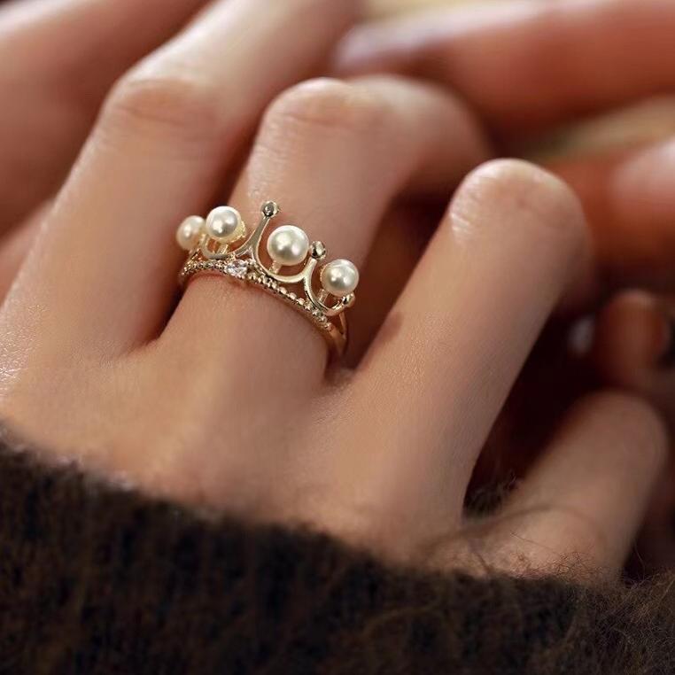 《真愛鍊Cherish 》天然珍珠戒指 淡水珠多珠戒指 鑲嵌鋯石開口戒指 珍珠皇冠造型戒指-細節圖2