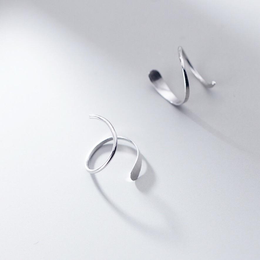 《真愛鍊Cherish 》S925通體純銀耳環 螺旋旋轉造型 旋轉進去配戴方便-細節圖3