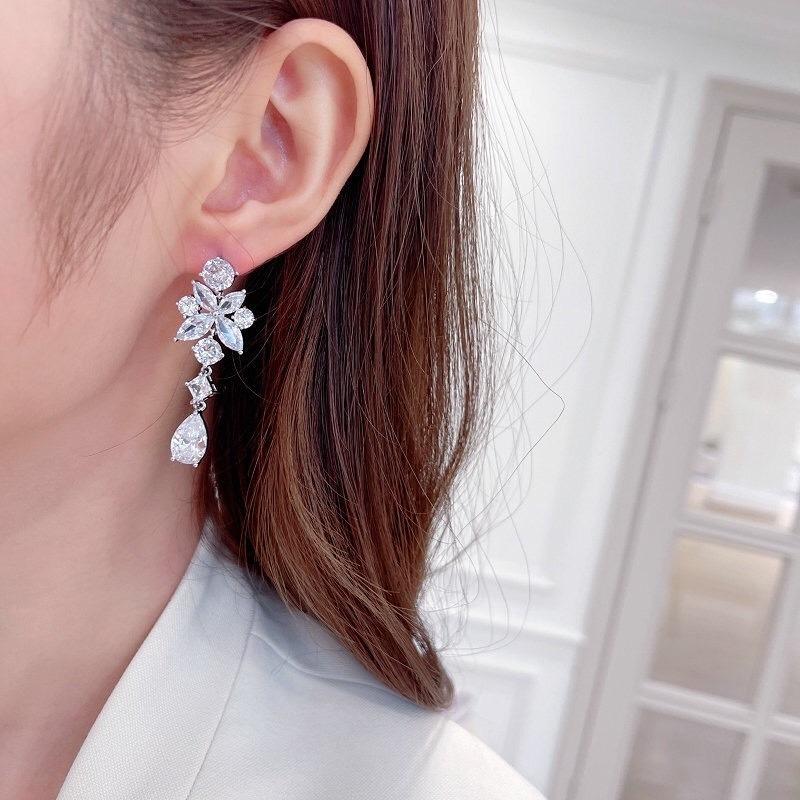 《真愛鍊Cherish》微鑲精工鋯石設計款耳環  耳針S925銀針花朵造型水滴流蘇 精緻耳環 韓版耳環 歐美耳環-細節圖3