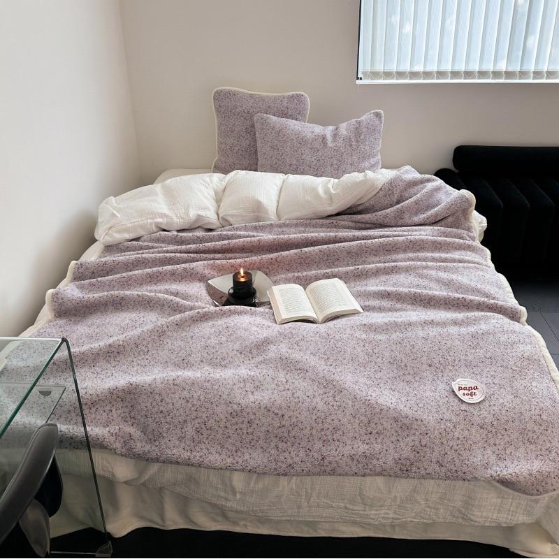 ｜𝕎𝕚𝕟𝕟𝕚𝕖溫妮｜藍莓奶昔🫐羊駝絨毛毯 冬季保暖毯子 雙人毛毯 雙人加大毛毯-細節圖2