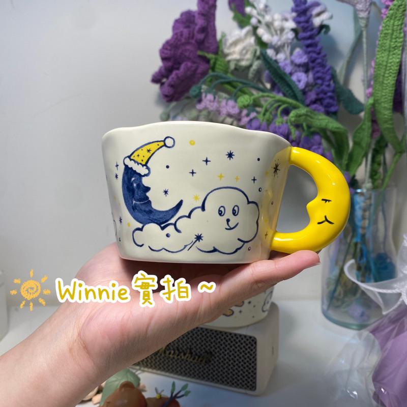 ｜𝕎𝕚𝕟𝕟𝕚𝕖溫妮｜現貨.ᐟ.ᐟ實拍.ᐟ.ᐟ 月亮手柄馬克杯🌙晚安好夢 可愛手繪馬克杯 卡通咖啡杯-細節圖3