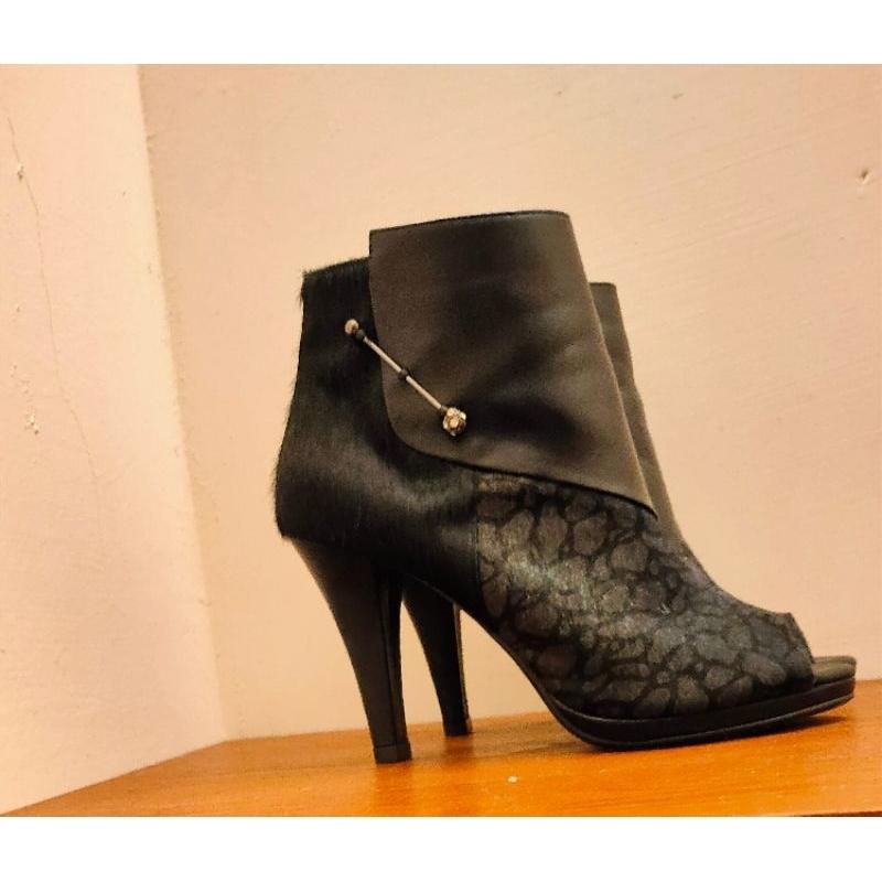 aso高質感牛皮女鞋裸靴9成9新-細節圖2