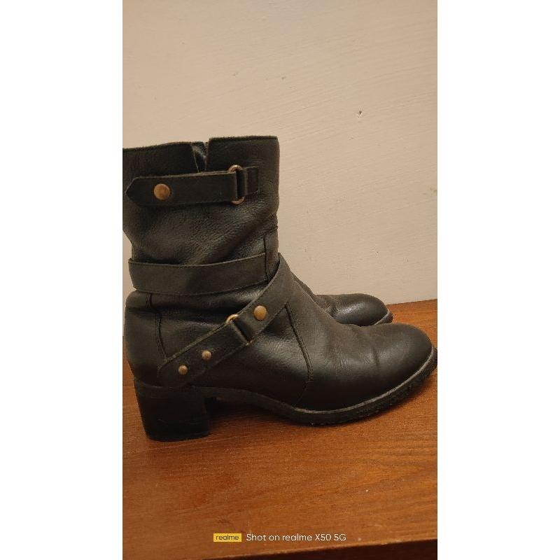 As小牛皮短靴好穿/不退流行/顯瘦/搭配性高~-細節圖3