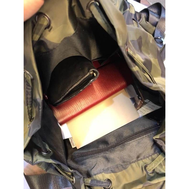 韓國🇰🇷空運《🔥現貨♦️免運‼️》 尼龍雙口袋翻蓋後背包~縮口後背包～媽媽包～迷彩後背包～輕量後背包～旅行後背包-細節圖5