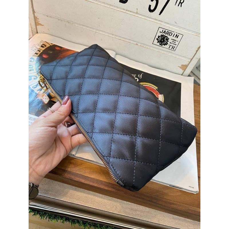 韓國🇰🇷空運～🔥現貨～💜韓國尼龍菱格包～🔥質感尼龍菱格化妝包～尼龍菱格紋拉鍊小包～尼龍-細節圖3