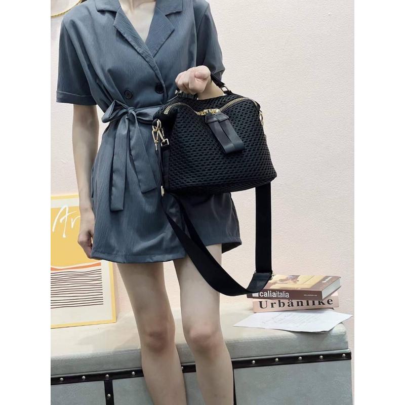 韓國🇰🇷空運～🔥現貨～💜韓國尼龍斜背包～🔥網狀手提半圓拉鍊斜背包‼️～旅行包～斜背包-細節圖3