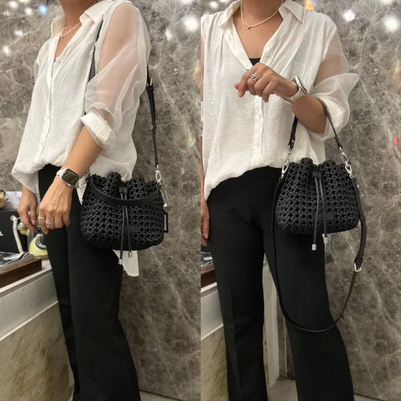 韓國🇰🇷空運～🔥現貨～💜韓國尼龍斜背包～🔥超美質感潛水布編織水桶包‼️～編織水桶斜背包～兩用包-細節圖5