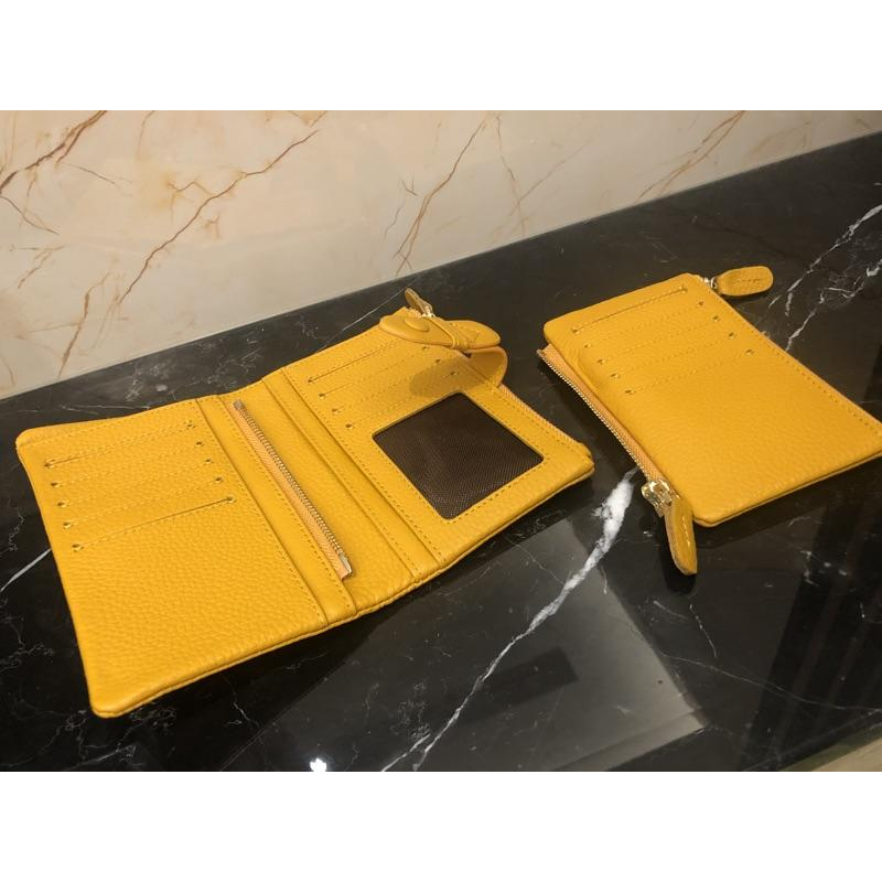 韓國🇰🇷空運～《♦️免運‼️》💜韓國真皮短夾～🔥好評追加款‼️短夾第一名來囉💫牛皮子母帶扣中夾～手拿包-細節圖9