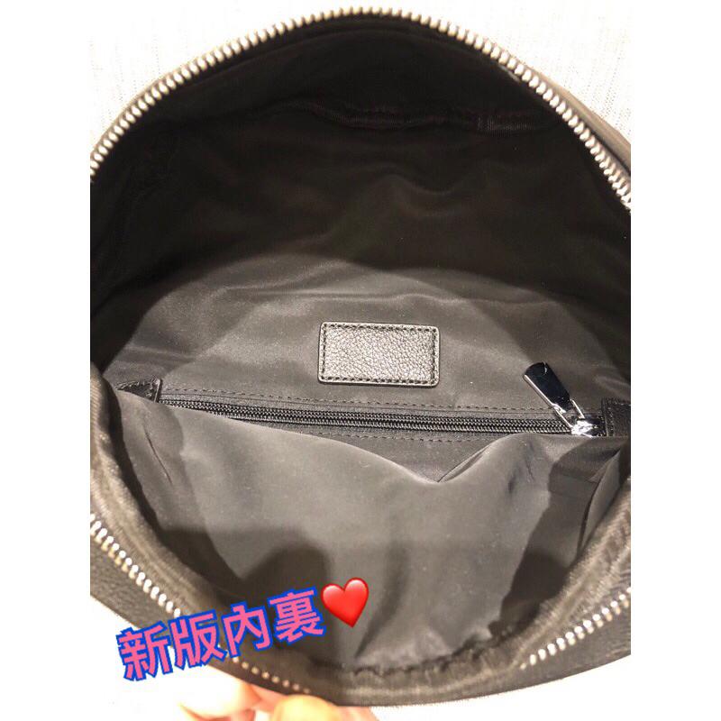 韓國🇰🇷空運～🔥現貨💜韓國真皮斜背包～🔥好評新款‼️質感牛皮斜胸包～超美材質～牛皮拉鍊鍊帶斜胸包-細節圖7