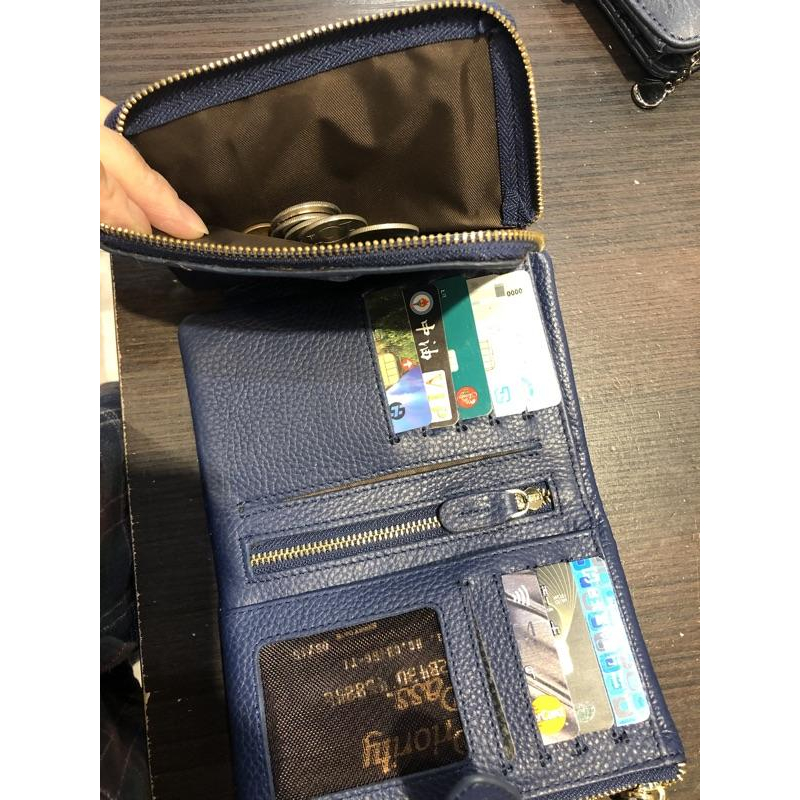 韓國🇰🇷空運～《🔥現貨♦免運‼️》 💜韓國真皮短夾～❤️牛皮壓釦短夾～皮夾～牛皮材質～多格層短夾～手拿包-細節圖5