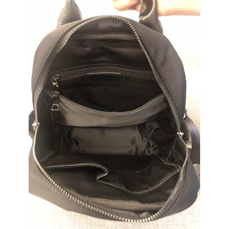 韓國🇰🇷空運～《🔥現貨♦免運‼️》 💜韓國尼龍後背包～💟質感配真皮後背包~旅行後背包～雙肩背包-細節圖4