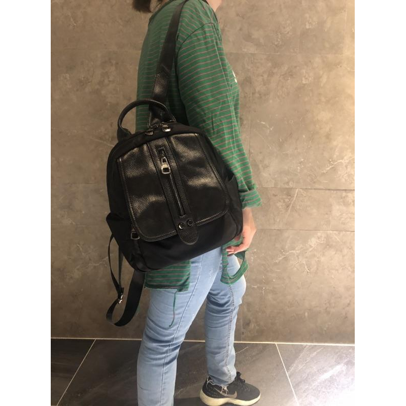 韓國🇰🇷空運～《🔥現貨♦免運‼️》 💜韓國尼龍後背包～💟質感配真皮後背包~旅行後背包～雙肩背包-細節圖5