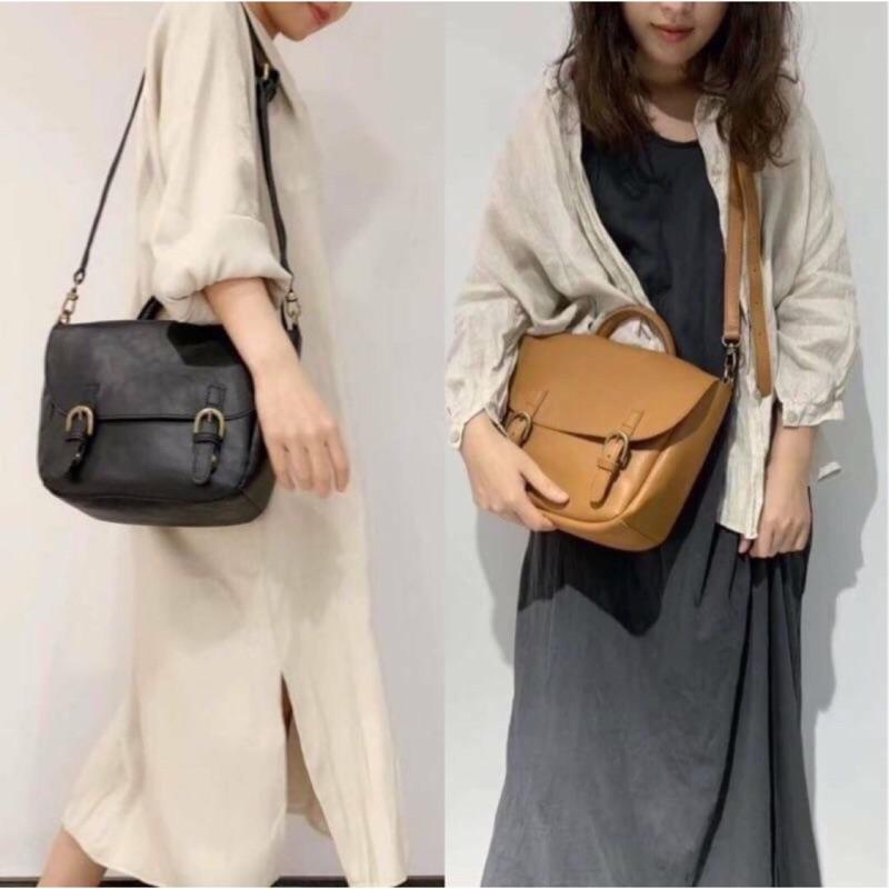 韓國🇰🇷空運～《♦️免運‼️》韓國真皮斜背包～🔥2story植鞣牛皮‼️～斜背包～翻蓋斜背包～郵差包～文青風-細節圖2