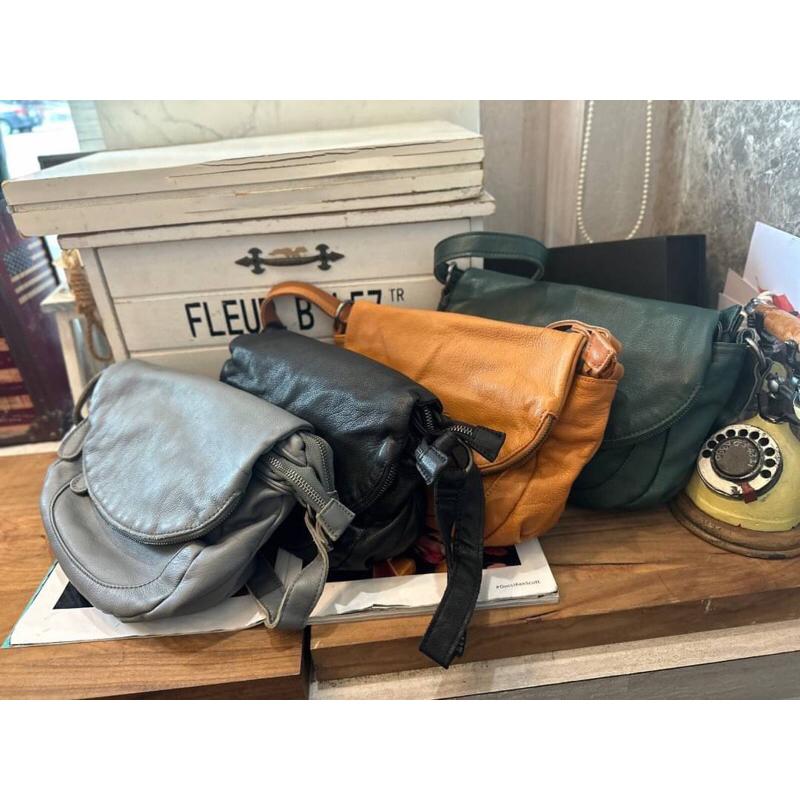 韓國🇰🇷空運～🔥現貨～💜韓國翻蓋水洗牛皮斜背包‼️～🔥好評回歸‼️～ensoen牛皮雙層斜背包～真皮-細節圖2