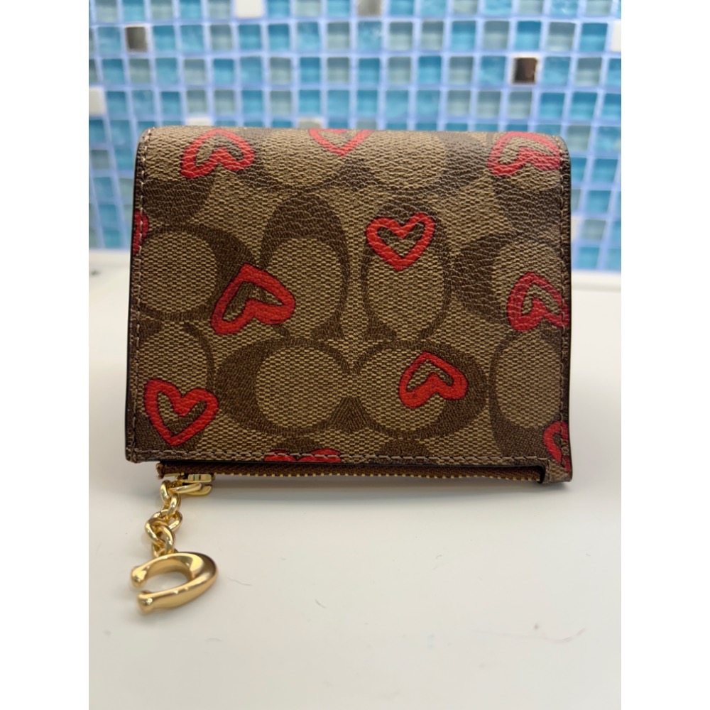 coach蔻馳女士中長款對折搭扣愛心夾-細節圖4