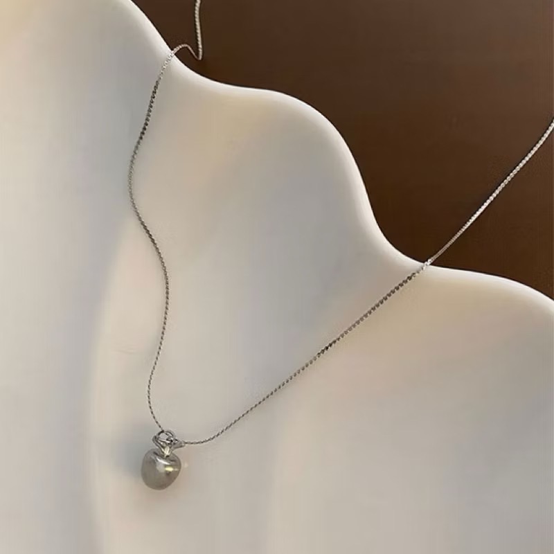 新開幕🔥現貨✨平平安安立體小蘋果鈦鋼項鍊｜316L醫療鋼｜抗敏防褪色｜可洗澡鎖骨鍊｜不鏽鋼項鍊-細節圖3