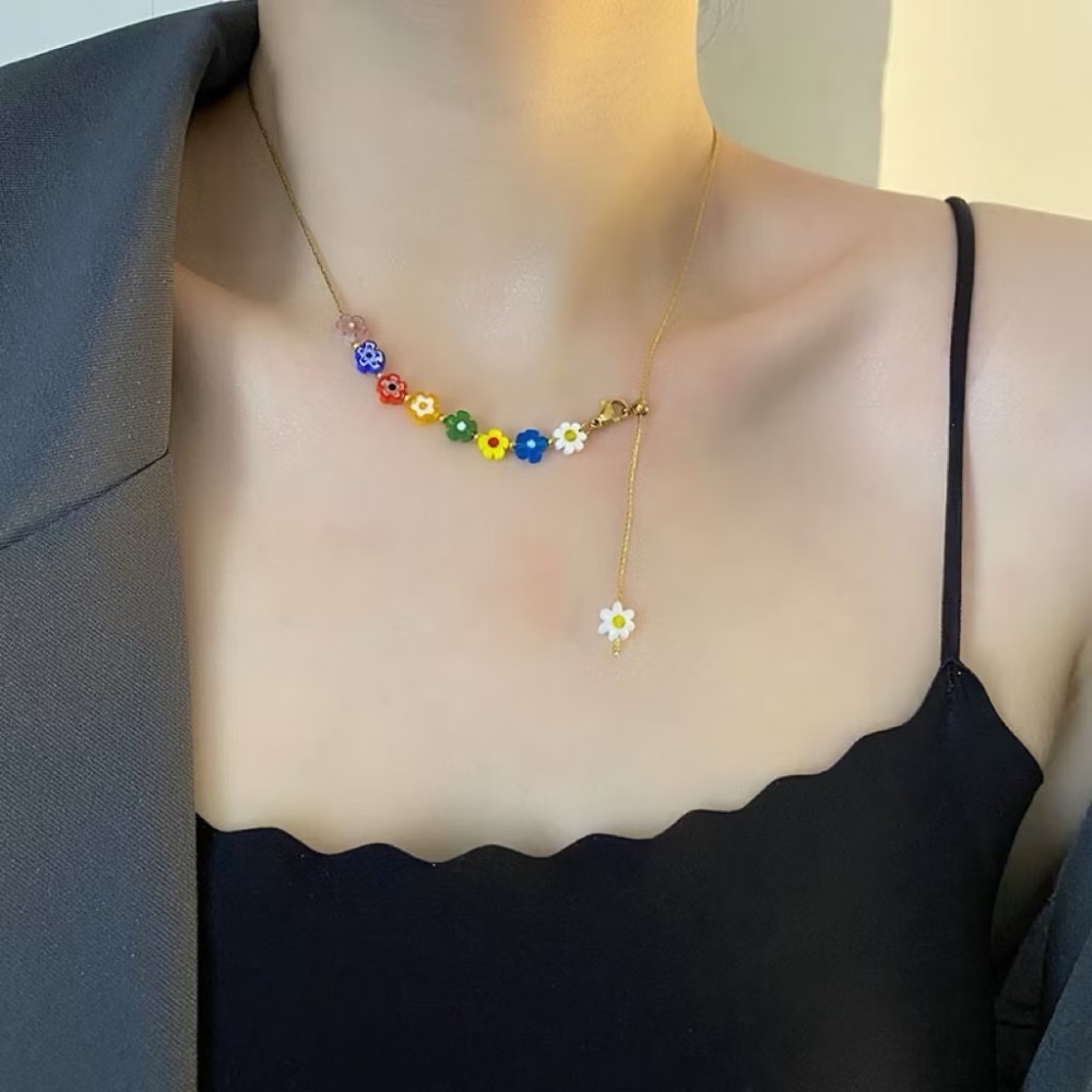 新開幕🔥現貨✨韓系繽紛彩色琉璃小花鈦鋼項鍊｜316L醫療鋼｜抽拉項鍊｜不褪色防過敏｜可戴洗澡｜花朵項鍊-細節圖2
