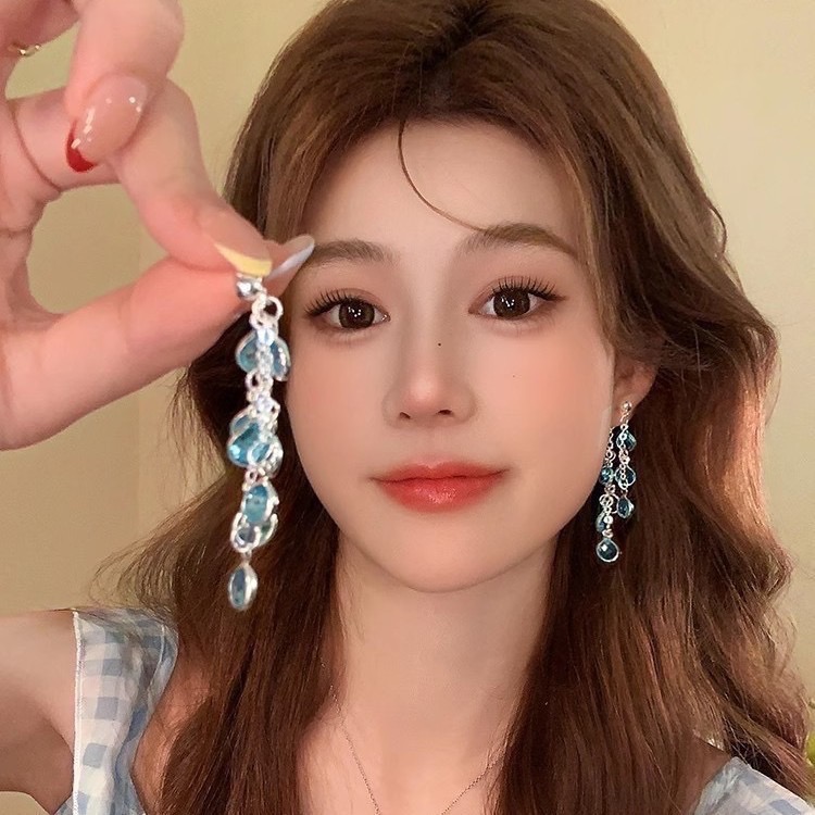新開幕🔥現貨售出✨韓國超閃藍水晶流蘇耳環｜s925銀針耳環｜長款耳環｜垂墜耳環｜搭配洋裝禮服 約會必備-細節圖3