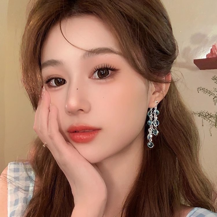 新開幕🔥現貨售出✨韓國超閃藍水晶流蘇耳環｜s925銀針耳環｜長款耳環｜垂墜耳環｜搭配洋裝禮服 約會必備-細節圖4